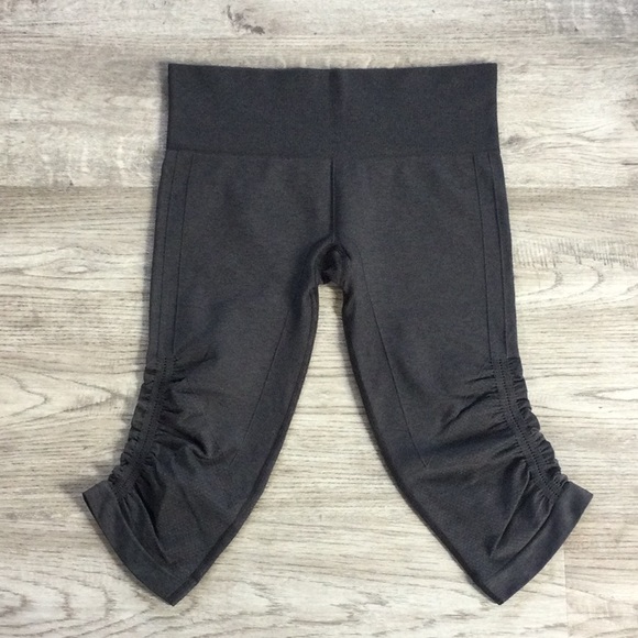Lululemon - In The Flow Crop - Dark Grey - Picture 3 of 7
